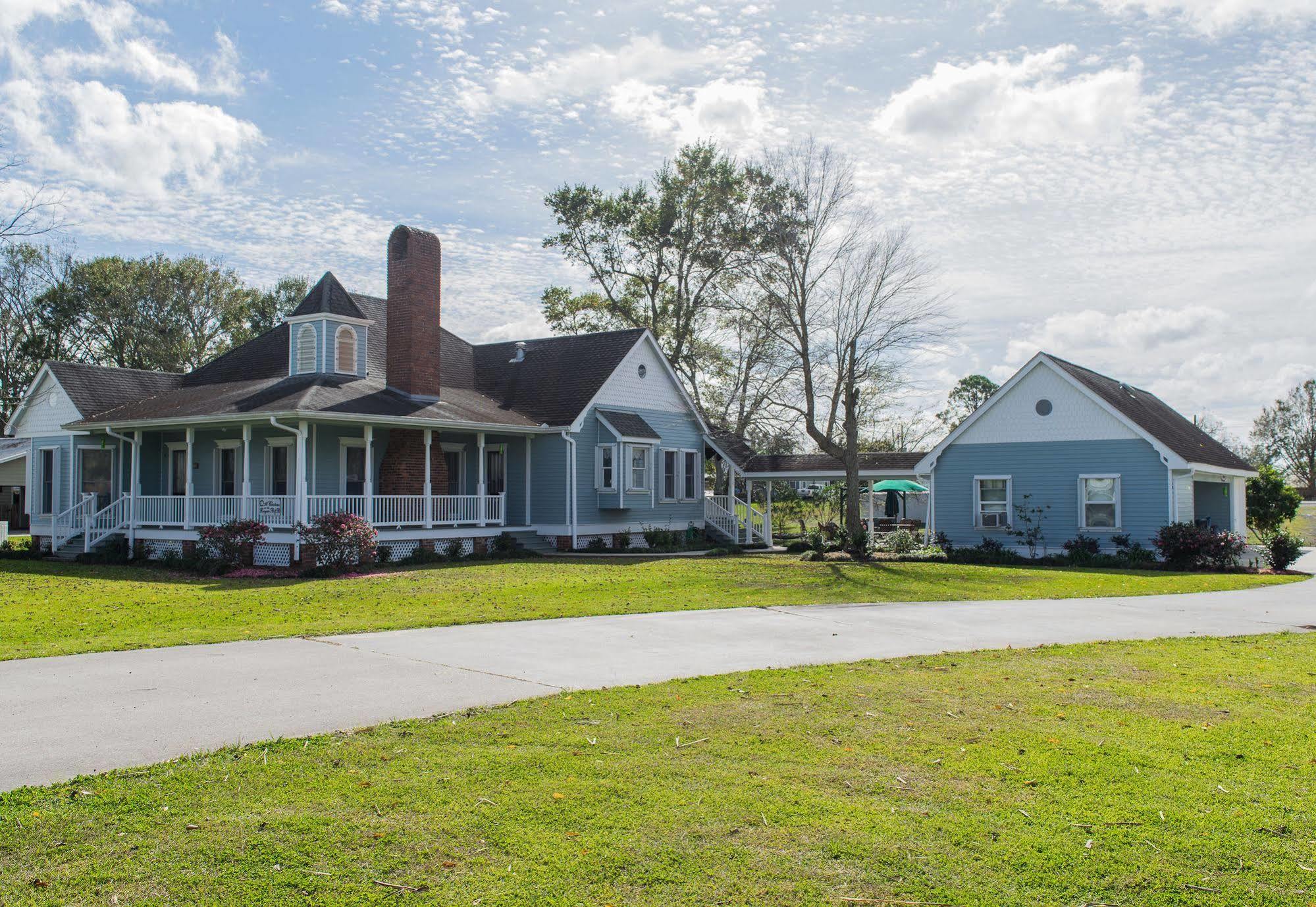 A Chateau On The Bayou Bed & Breakfast Raceland 외부 사진