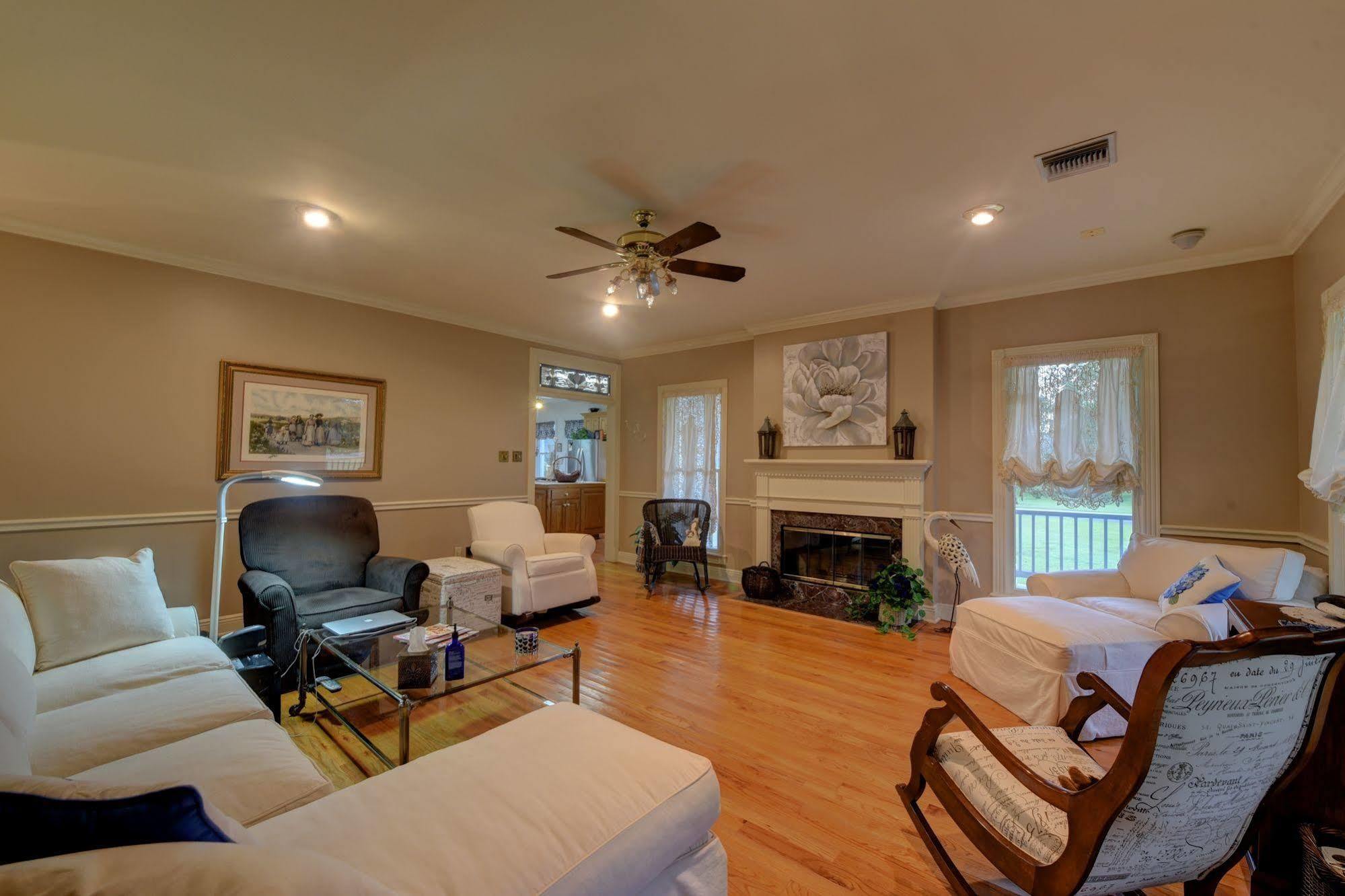 A Chateau On The Bayou Bed & Breakfast Raceland 외부 사진